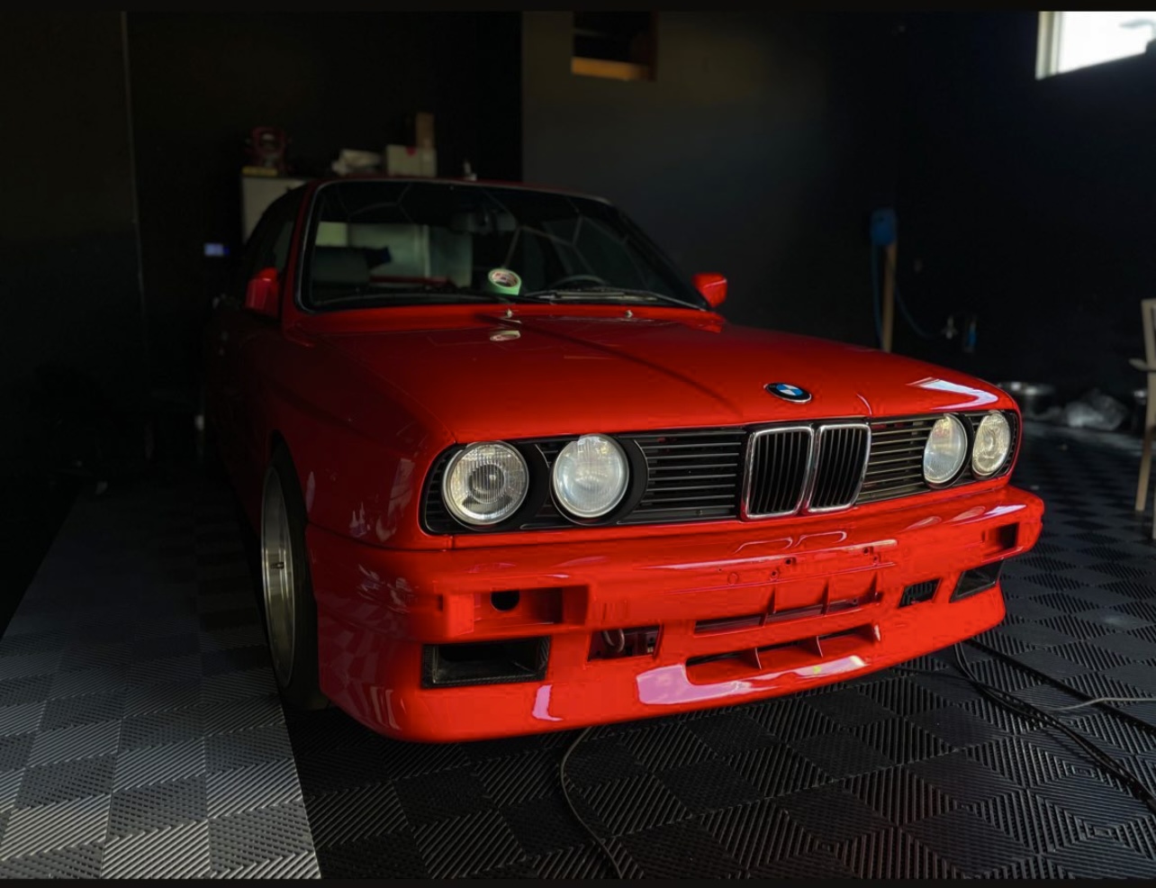 Classic BMW E30 at Apex Auto Spa